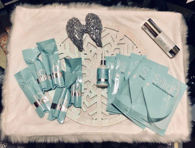 Briluv49's tweet photo. An honest 0.8L Editor rates Frozen18 Anti-aging Kit...   #silkahreview #silkah #frozen18 #skincare #beautyblogger  https://t.co/viICUkkaue https://t.co/xFA16fRZh0