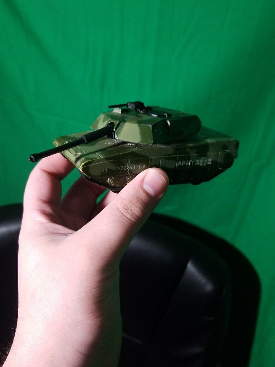 Leroyspankin's tweet photo. My son gave me his tank #spanktank https://t.co/Yndng3jmvX