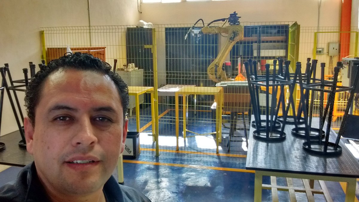 ingfcotorres's tweet photo. Iniciando planeación/organización para ciclo 2018 especialidad Producción Industrial 🏭👷 @CETis048 @DGETI_mx  @OFICIALDGETI https://t.co/ChrI4ITs6N