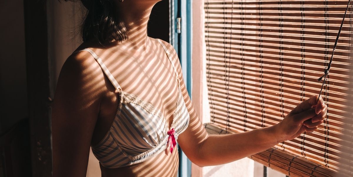 Cosmopolitan's tweet photo. I Have a Sex Addiction and Here's What It's Like https://t.co/uilZzN5F7l https://t.co/QaZMasUFxo