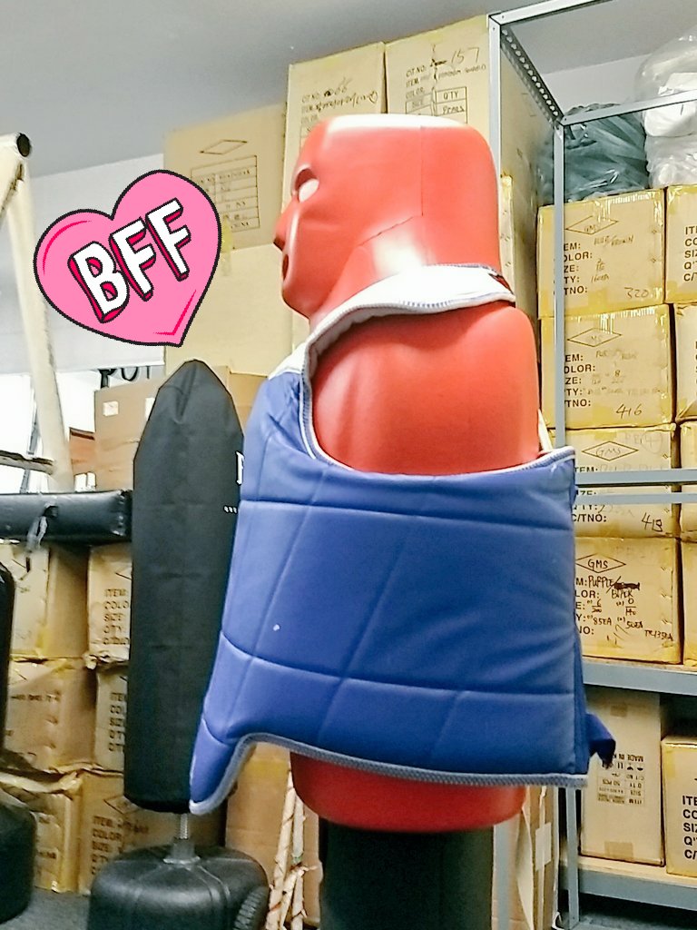 MonkeyElf12's tweet photo. Say hello to my work buddy!!! ✌🏼🤣 #aloneatwork https://t.co/dswzYMZngF