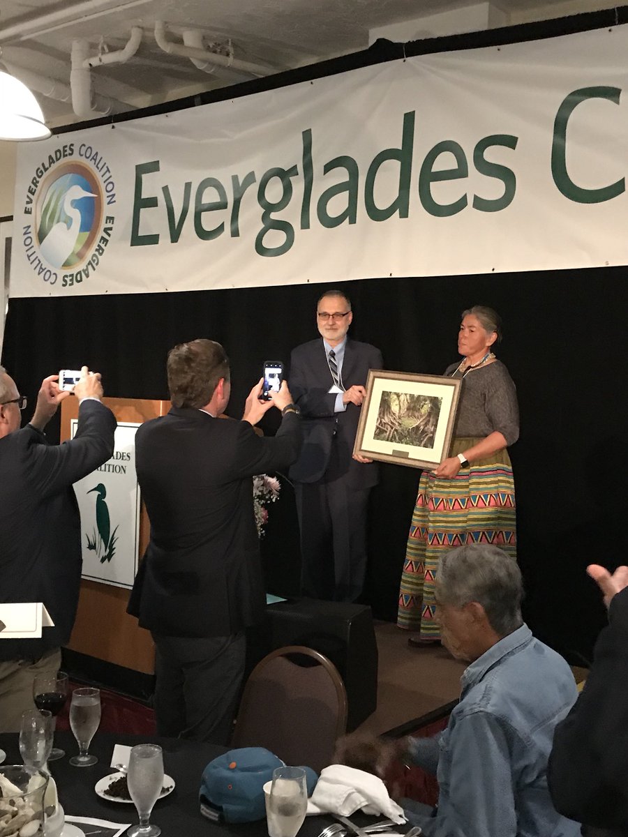 EvergladesLove's tweet photo. #BettyOsceola, #PantherClan, #MiccosukeeTribe. 
John V. Kabler Grassroots Organizing Award.
33rd Annual #Everglades Coalition Conference.
#EvCo2018 #EvCo  #WaterUnitesUs https://t.co/sZ3qs2Vz5f
