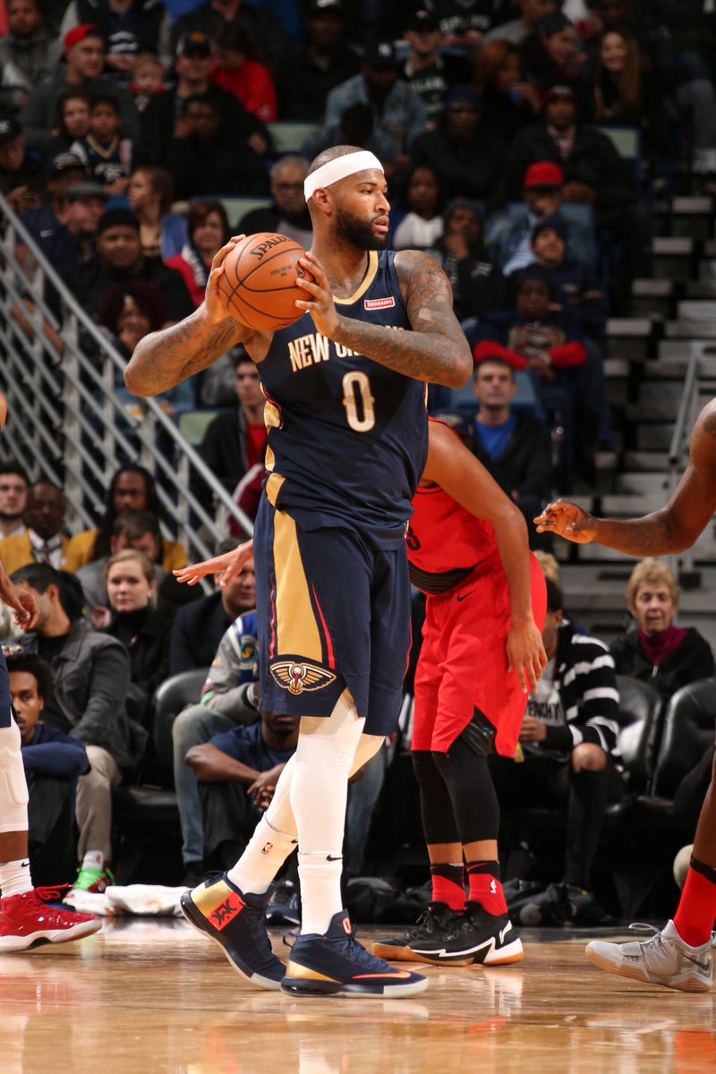 NBA's tweet photo. Damian Lillard and Jrue Holiday each have 15 PTS and the @trailblazers and @PelicansNBA are knotted at 61 going into the break!

Cousins: 13 PTS, 9 REB, 5 AST https://t.co/kzvuoa7djd
