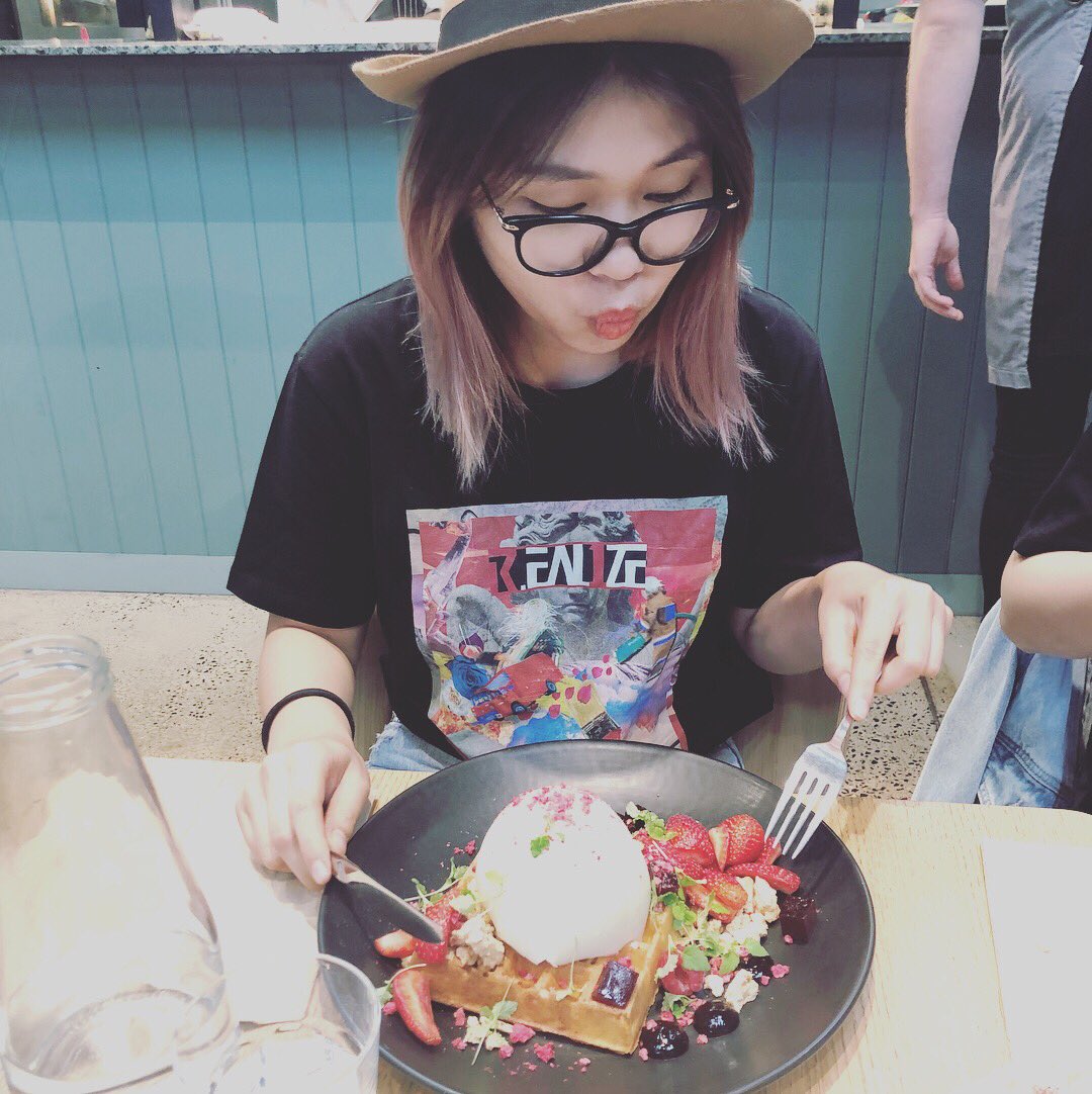 izeka_x's tweet photo. I know we shouldnt be doinv this but We love #Real1ze &amp; #Rebirth so much we cant resist them. The #albumcover is awesome. The music is #dope!!!! Full of #RaviRisma. Everyone check them out. Xoxoxo #fangirl #sisterhood #siblinglove #vixx #melbournestarlights #별빛이에용 @AceRavi https://t.co/9MCXFef46R