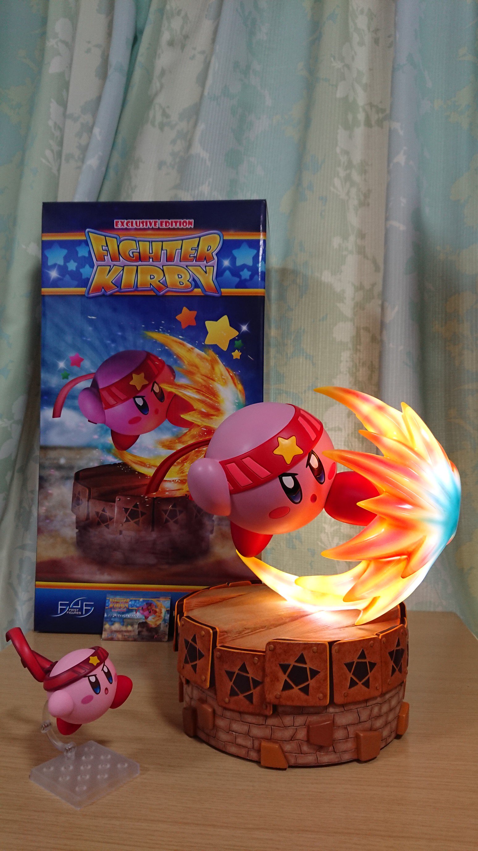 尚 First4figuresのファイターカービィが届いた 相変わらず良い出来やし梱包もキッチリしてて安心 ねんどろいどと比較撮影してみた 新作の発売日も決定したし 楽しいなぁ T Co 6ywpc8wcz8 Twitter