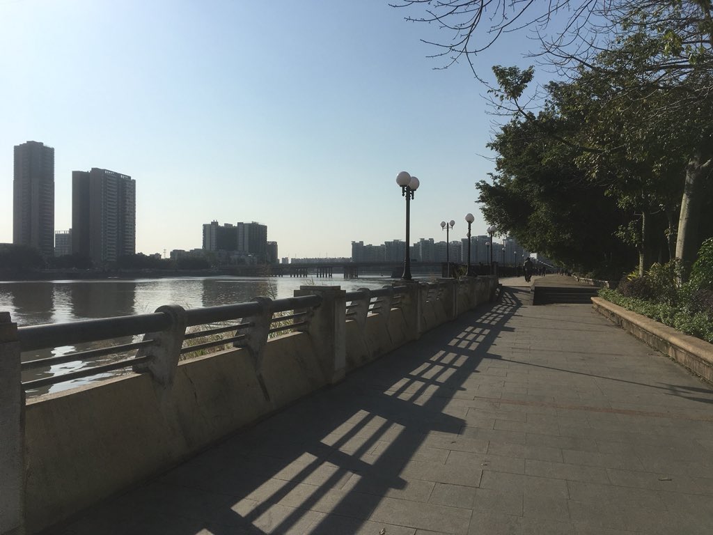 EndlessGreeting's tweet photo. The sunning winter in Guangzhou #Guangzhou #EndlessGreeting https://t.co/9kYGDREcBf