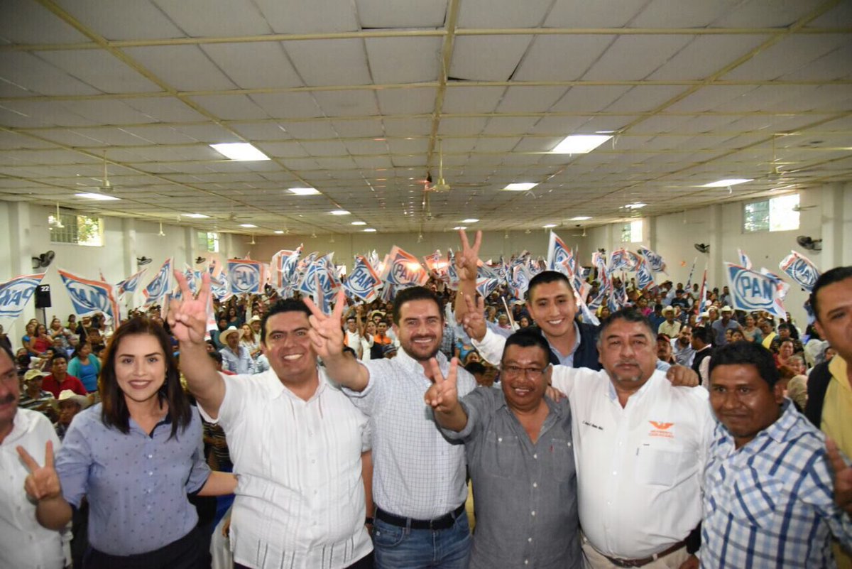 MYunesMarquez's tweet photo. ¡En Álamo y Tuxpan seguiremos consolidado la transformación que apenas está comenzando! #ViveElCambio https://t.co/QHqsv4JZaG