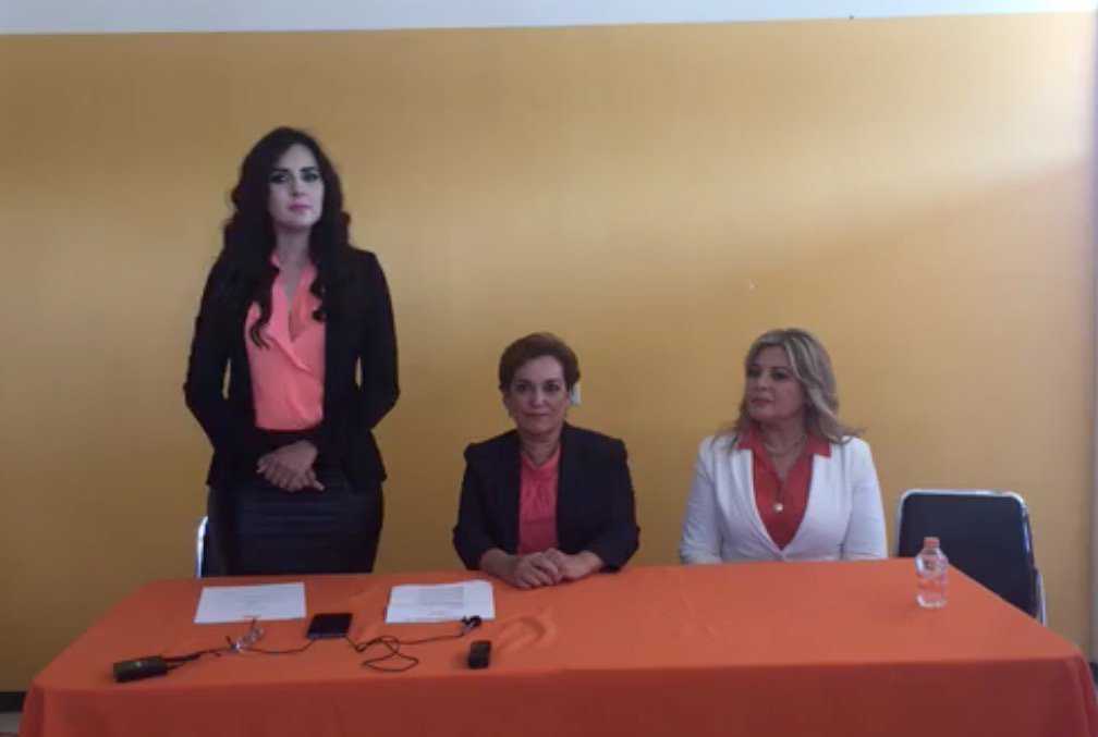 postamx's tweet photo. #Estados VIDEO: Patty Azcagorta se registra para alcaldía, niega video erótico https://t.co/7UCA1wEO6L https://t.co/y9apharkHu