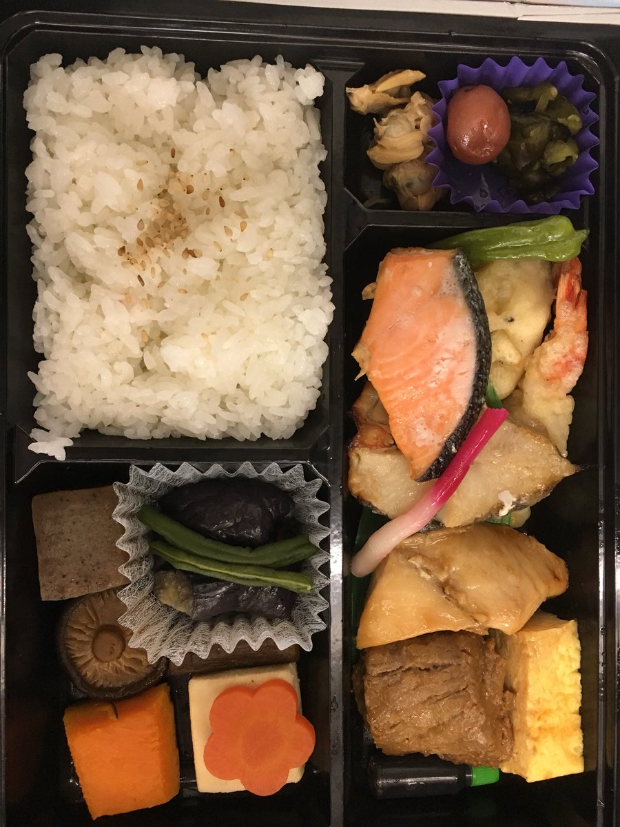 W Mhw Ib على تويتر お魚づくし弁当 味よし おかずのボリュームよし ごはんがもう少し欲しいかな オススメ