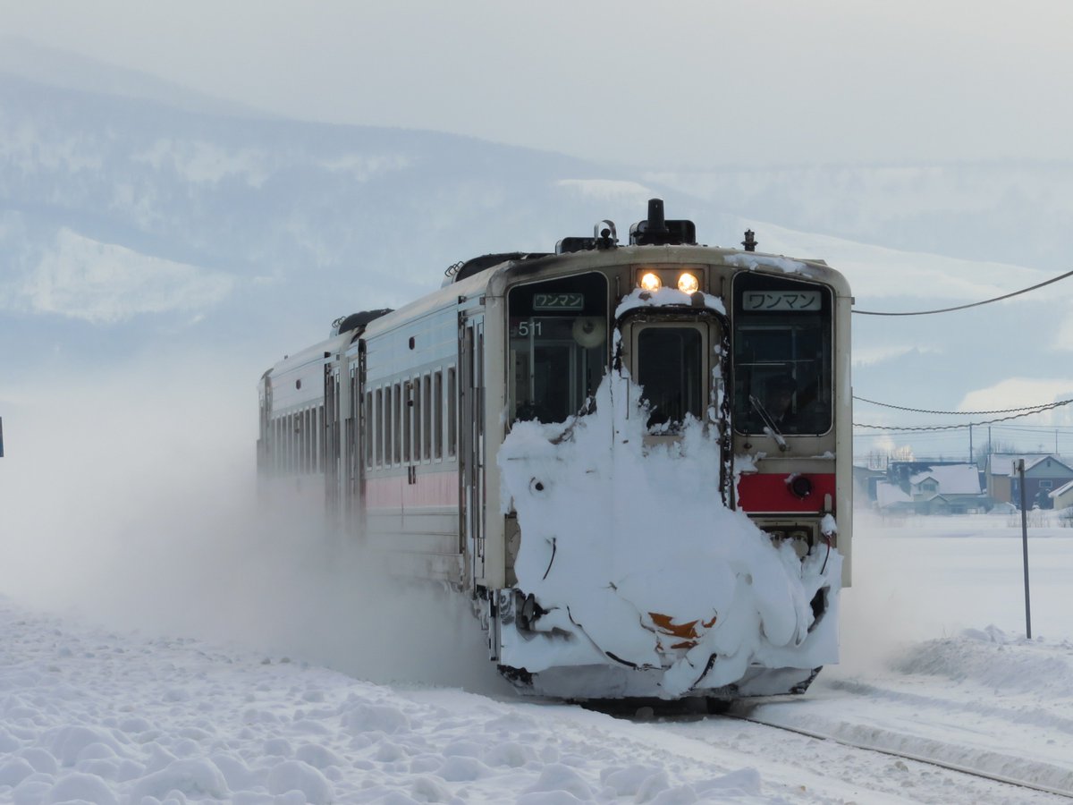 HKD_NORIMON's tweet photo. 今日の仕事中の寄り道…
#72D キハ183 スラ貫
#2007M 789系1000番台 HL-1003
#2009M 789系1000番台 HL-1001
#4929D キハ54 511 と急行色
尚 #3016M 789系の運転手さんに
短笛貰ったんですが…全損です😅
2018.1.13 妹背牛~深川~北一已 https://t.co/1tTE3PhHEt