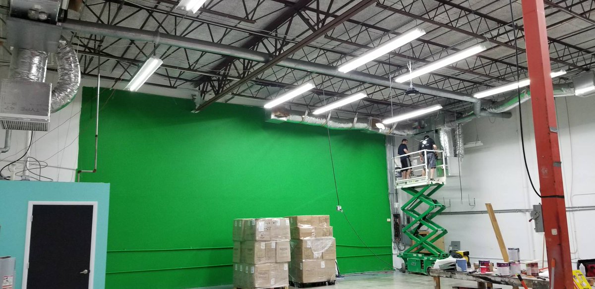 MiamiVideoKings's tweet image. #Sweeeet #Expanding #Growing 
 2nd Warehouse getting there...
New LED Lights installed, no more expensive Halogen tubes....
@Nightclubshop