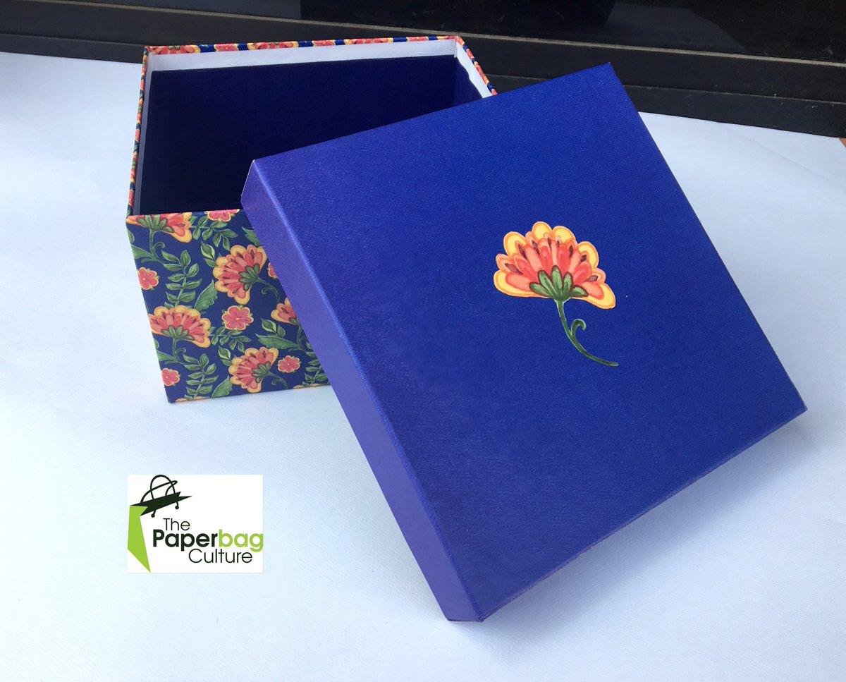 h_swati's tweet image. #Hardboxes #custommade #royalblue #themedpacking #themegiftboxes #thepaperbagculture #nasik #customprinted #gifting  Contact us on 9970808093
thepaperbagculture.in