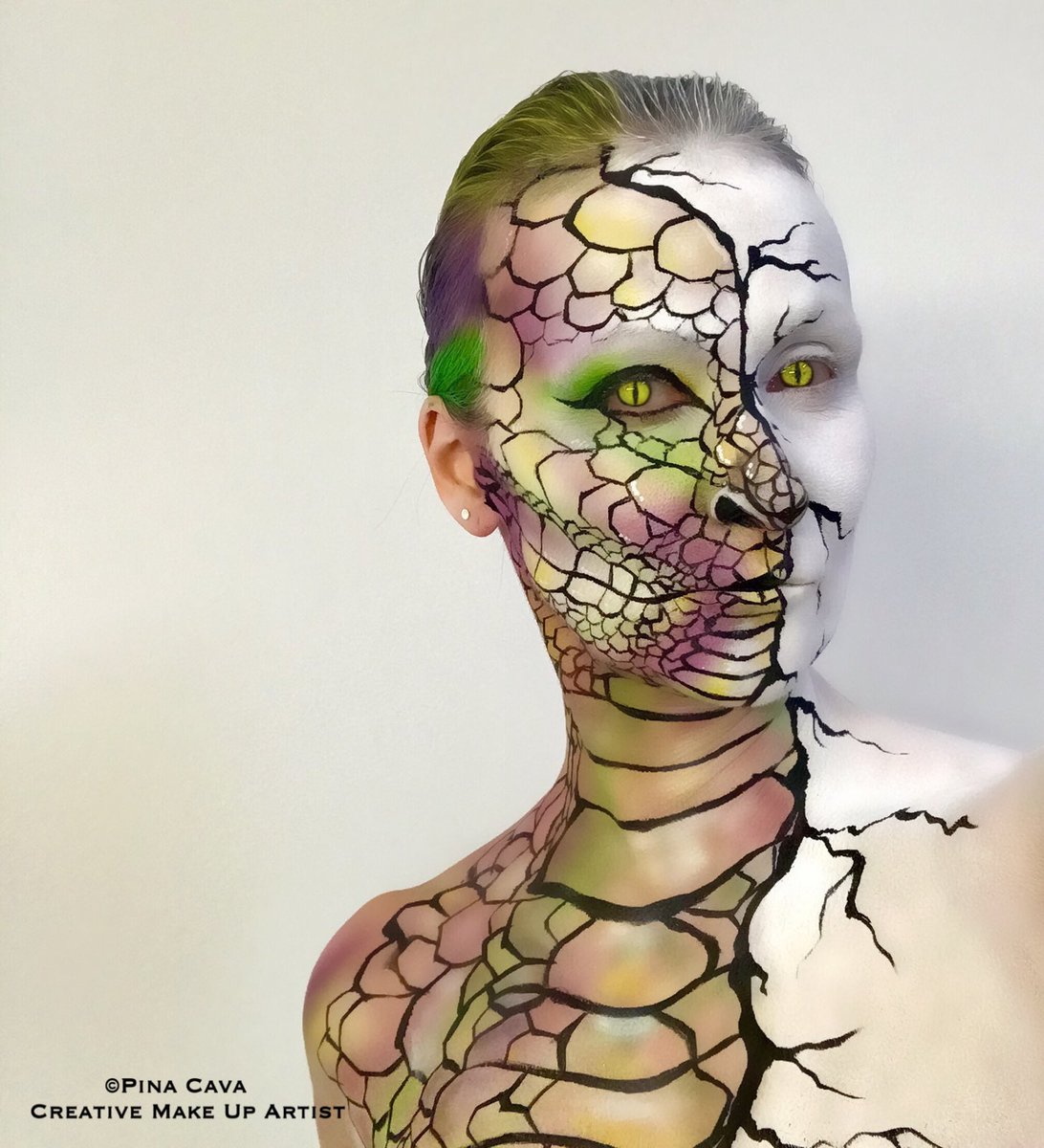 pinacava_makeup's tweet photo. #makeupbyme 
Step out of your shell 🎨💄🦎
.
#makeupartist #makeup #pinacavamakeup #facepainter #airbrush #photo #ottawa #ottawamakeupartist @SillyFarm @MEHRONmakeupNYC @MAKEUPFOREVERCa https://t.co/qudZPl6TQX