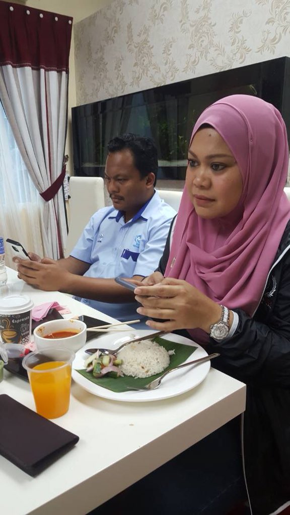 dofmalaysia's tweet photo. Jom rasai sendiri keenakan snowfish! Hanya di myDOF Valley, MAEPS Serdang.. #myDOF #PenerajuPerikanan https://t.co/YGXBVREgL9