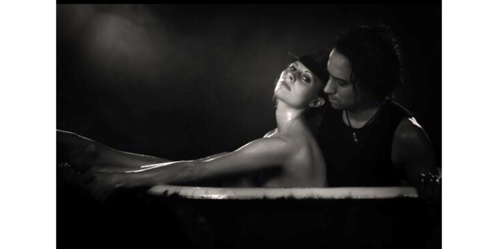 That time we jumped #inthetub  💦 for Volume I of <a href="/tjscottpictures/">TJ Scott</a> beautiful coffee table book for #charity #breastcancerresearch ... volumes I and II are out now