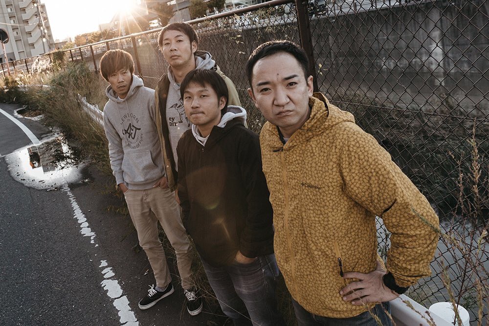 kzsmtmr's tweet photo. bachoのいわゆる新しいアー写を撮影しました。 https://t.co/74BMyBAARz