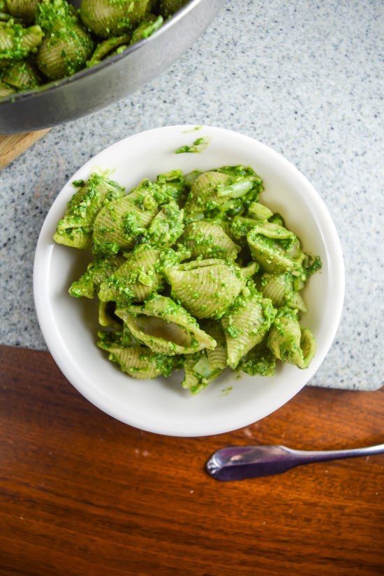 nutritnkitchen's tweet photo. Have you tried #thenutritionkitchen Pasta with Spinach Pesto Sauce? 
This pasta tastes exactly like pesto but uses spinach- a healthier alternative. We hope you enjoy! https://t.co/edFEq2vvQ2