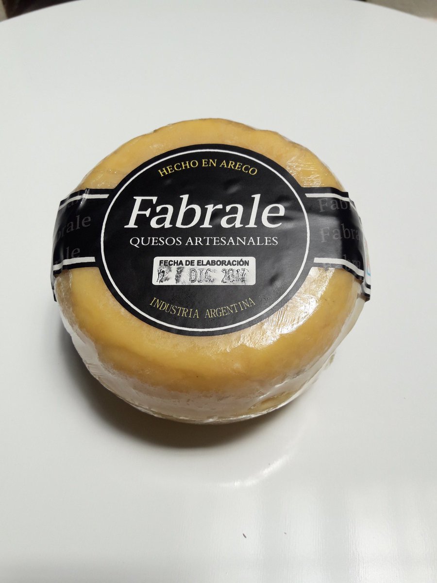Aguscasares1984's tweet photo. En San Antonio de Areco seguimos apostando a la inversion productiva, la que genera laburo. Hoy Fabrale emprendimiento que comenzo a producir quesos en Areco se sumo al mercado de Villa Lia. #ConsumoDeCercania  #ValorAgregado #Arraigo https://t.co/aKbe4fAbSB