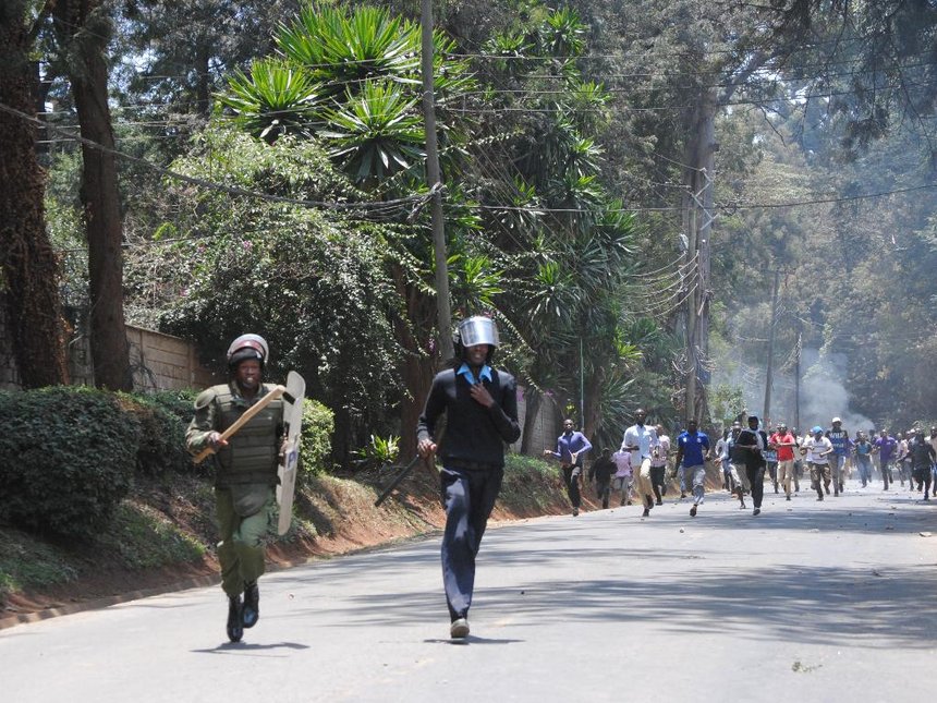 TheStarKenya's tweet photo. Four university students charged with blocking State House Road https://t.co/r8OljO6fAZ https://t.co/Yfnf5XLzRY