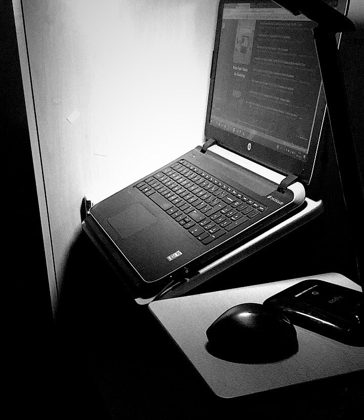 tcc_mindset's tweet photo. Trying out standing desk setup to see if it affects my productivity levels! 🧐🧐🧐 

#TCCmindset #Productivity #test #work #project #uni #student #positive #happy #Saturday #hustle https://t.co/vp5xTsAoI3