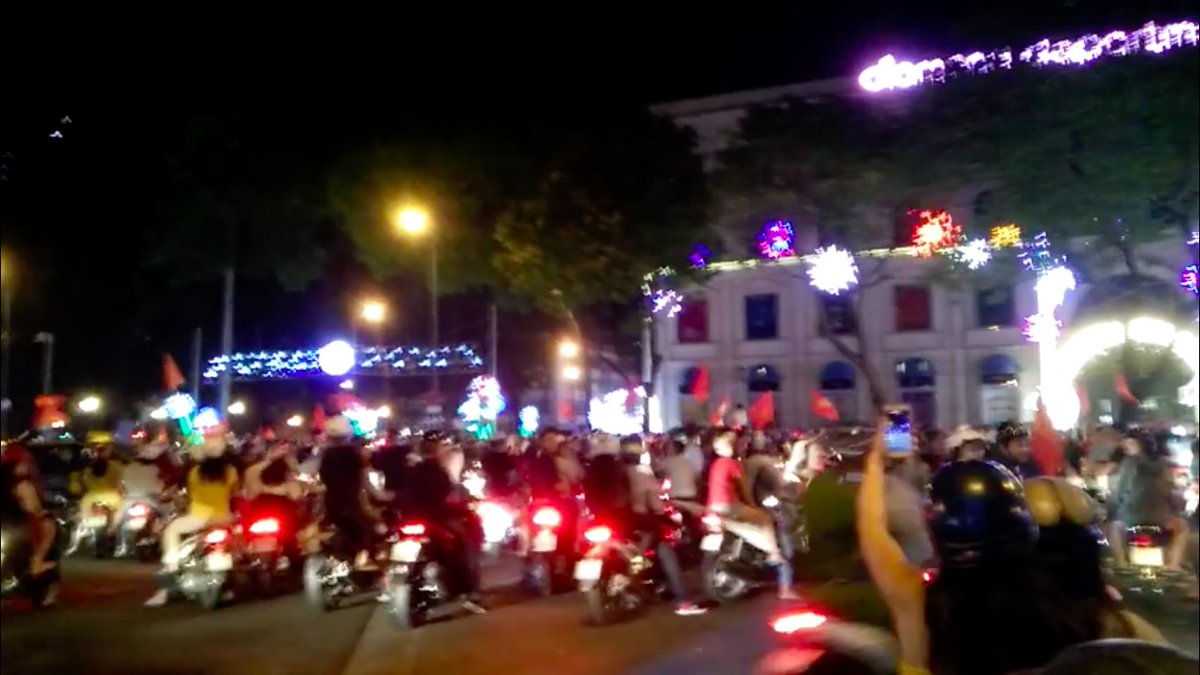 速報 ホーチミン 市 ベトナム ホーチミン市1区のリトゥチョン Ly Tự Trọng 通りとチュンディン Trương định 通りの角の様子 丸亀うどんなどがある場所 日夜のニュースサイト Kenh14 Vn による T Co 1j3lxcsfde T Co Asjh9yfspo