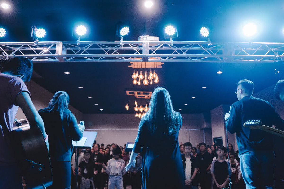 andyyeoh's tweet photo. Words can’t fully express how excited I am for what God has in store for #ActsTeens. It wasn’t that we had the perfect relaunch of #ActsTeensLive. We’re still learning. It’s just that there’s something in the atmosphere.. https://t.co/UgrTKvcZSm #eachonerootone #eachmonthbringone https://t.co/E8g6Rlair5