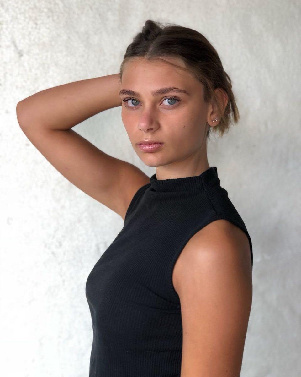 FSFASHIONWEEK's tweet photo. Caitlyn Rockman
@caitlyn_rockman
2017 Face of Free State Fashion Week
Polaroid shot by Kevin Mark Pass
#FSFW18
#majormodelmanagement #marilynmodels
#modelcitizenmag #willyscouts #elitemodel #fordmodels #icemakers #flawlessmagazine
#majormodelsny #bossmodelsa #Wilhelmina https://t.co/ph7676CFgf