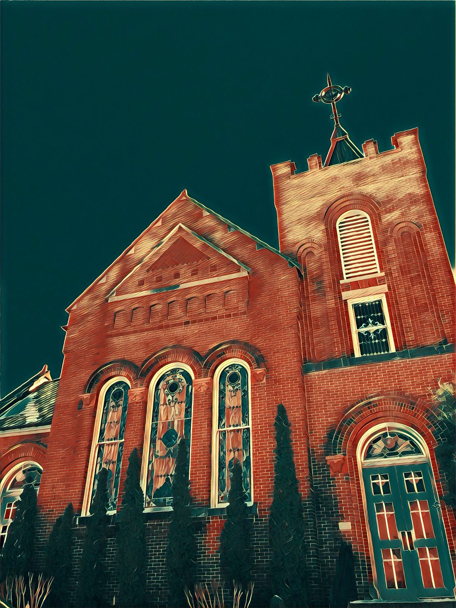 TheDangerKatt's tweet photo. From downtown @visitfranklin. #Tennessee #streetphotography #iphoneography #prisma #prismadaily #photoshop #urbanexploration #Presbyterian #church https://t.co/goxyOP5pIq