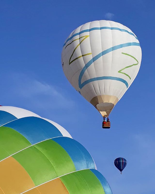 zissouballoon's tweet photo. Morning with friends
•
•
•
•
#zissou #teamzissou #zissouballoon #stevezissou #balloon #lifeaquatic #wesanderson #balloonized #hotairballoon #mongolfiera #italy #mondovìvola #love #instagram #photo #like #instagood #fun #smile #nature #sky #sun #cloud… https://t.co/Gj3q246GCg https://t.co/XoOQQh3ax8