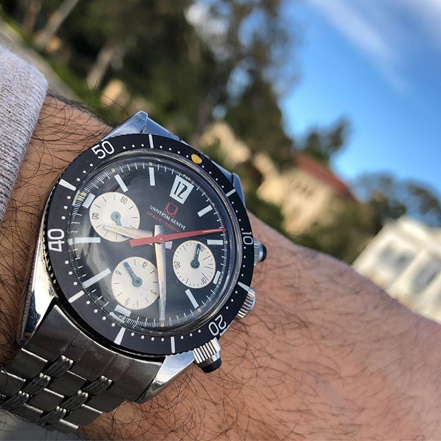 heuerfan's tweet photo. Universal Geneve Space Compax . So this is the first one I’ve owned and I must admit, I don’t know the right word to use?!? 🤷🏻‍♂️ . The “12” marker is funky, the case with the side bulging is… https://t.co/Yg5BHCeKkH #valjoux72 #universalgeneve #heuer #horology #spacecompax https://t.co/lHje56Izec