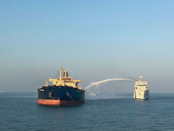 energyandfire's tweet photo. Updated: Thursday, January 18, 2018
Gujarat: 1 dead in #MT #Genessa oil tanker #fire
Read more: https://t.co/iv0mvJjItQ #EnergyandFire #FireAlert https://t.co/ieiAegg0Xz