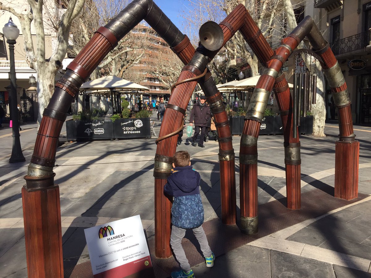 manresacultura's tweet photo. Ja heu vist els sis Ponts de Cultura instal.lats al Passeig Pere III i decorats per artistes de #Manresa? Tots diferents, tots especials. Aquesta tarda a Ajuntament, carrers del Centre Històric i @Kursaalmanresa, inauguració #MCCC2018 https://t.co/qtPofdRsOP