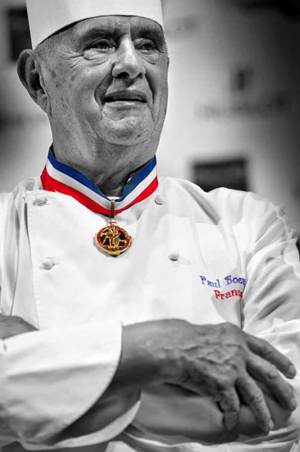 Ohmykitchen's tweet photo. Paul Bocuse, le Dieu de la Gastronomie est mort ! 
Toute l'équipe lui rend hommage et toutes nos condoléances à sa familles et au monde de la Gastronomie !
#Rip #LaLégende https://t.co/Hxk6k8ujTd