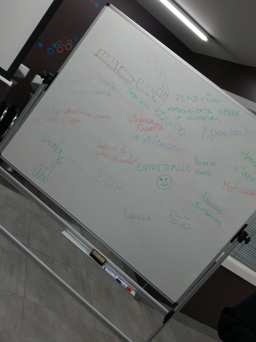 mocaugarte's tweet photo. Excelente formación con @idurrealbizu de #akorde en @centrolarrinaga  @Aitziber_txakar @itxaso_deotazu #renovarseomorir #innovacion #metodología https://t.co/ERTT9pwwEi