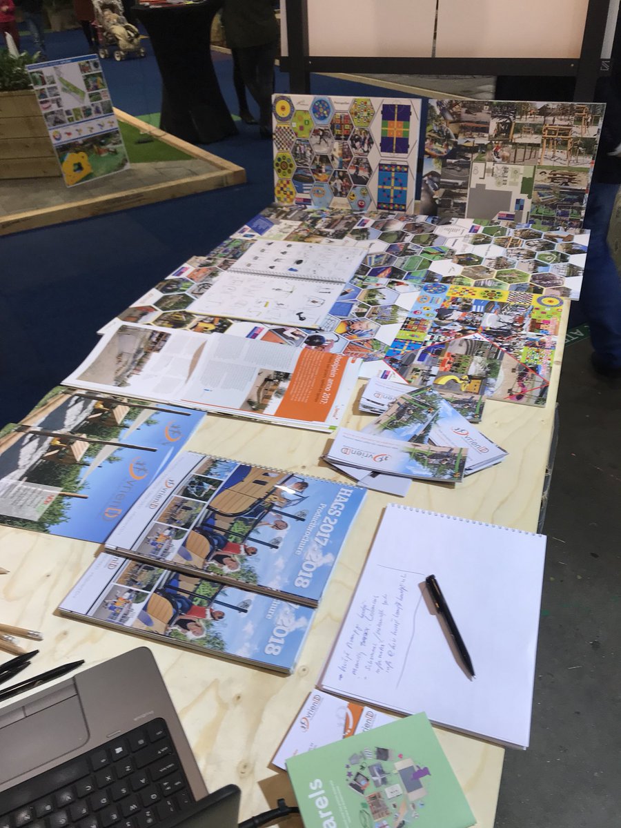 Egabes's tweet photo. Laatste dag Kindvak. Mooie samenwerking in ‘t Atelier met EromesMarko, de Rolf Groep, PR Factor en Waarborgfonds Kinderopvang. https://t.co/3c3BNuWdCz