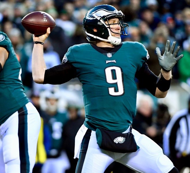 PhilaFanCentral's tweet photo. From the Pro Bowl, to ousted by Chip Kelly, to coming back home, it’s crazy that Nick Foles has us 2 wins away from a ring. 

RT to wish a Happy 29th Birthday to (once again) our QB! https://t.co/kOVc7qzDzg