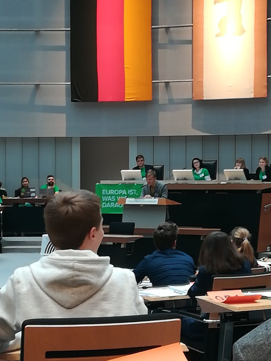 Eunited_SIMEP18's tweet photo. "Wer die Wahrheit nicht kennt, ist bloß ein Dummkopf" - Danke, liebe EFDD, macht euch nichts draus, das Glück ist mit den Dummen:)
#glücksbärchiesdesHinterwalds #bittesprechtmitderHand https://t.co/fXcdvBDcxo