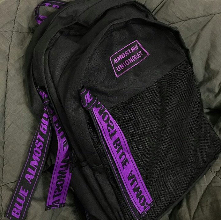 almost blue union objet