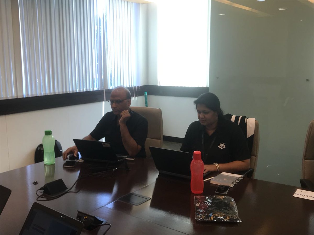 LifeatMphasis's tweet photo. Leading teams on the weekdays, coding at #mphasishackathon #bengaluru edition on the weekend @MphasisNEXTlabs. What did you do this Saturday? #seniorprofessionals #hackers #coders #IT #Mphasis #DevOps #AI #IOT #Chatbots #blockchain https://t.co/HQt5qFaHv7