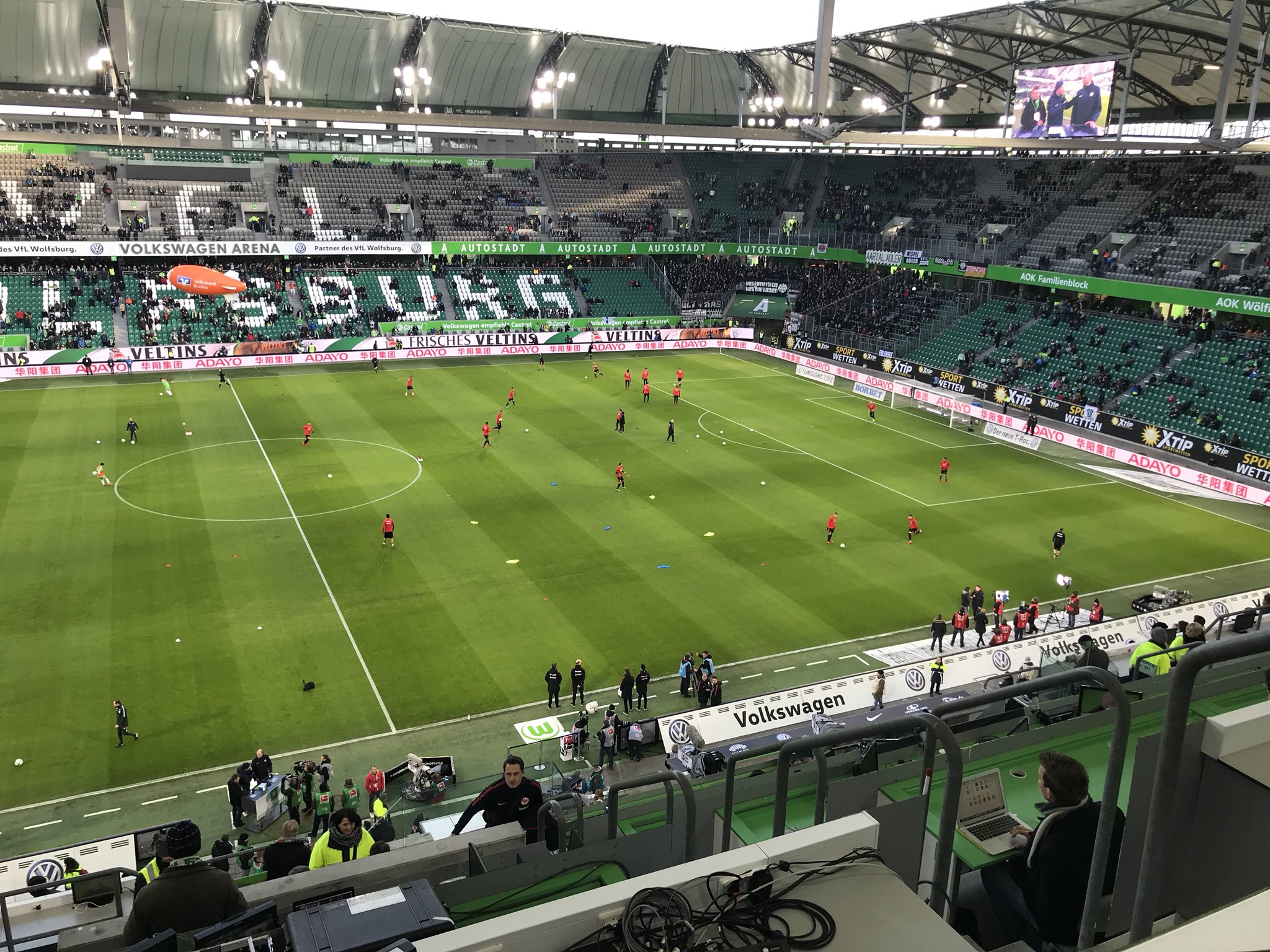 Chris Williams Wolfsburg And Frankfurt Are Busy Warming Up Full Match Coverage Available Over At Futbolgradlive From 15 15 Cet Bundesliga Wobsge T Co 7wi3wwig02