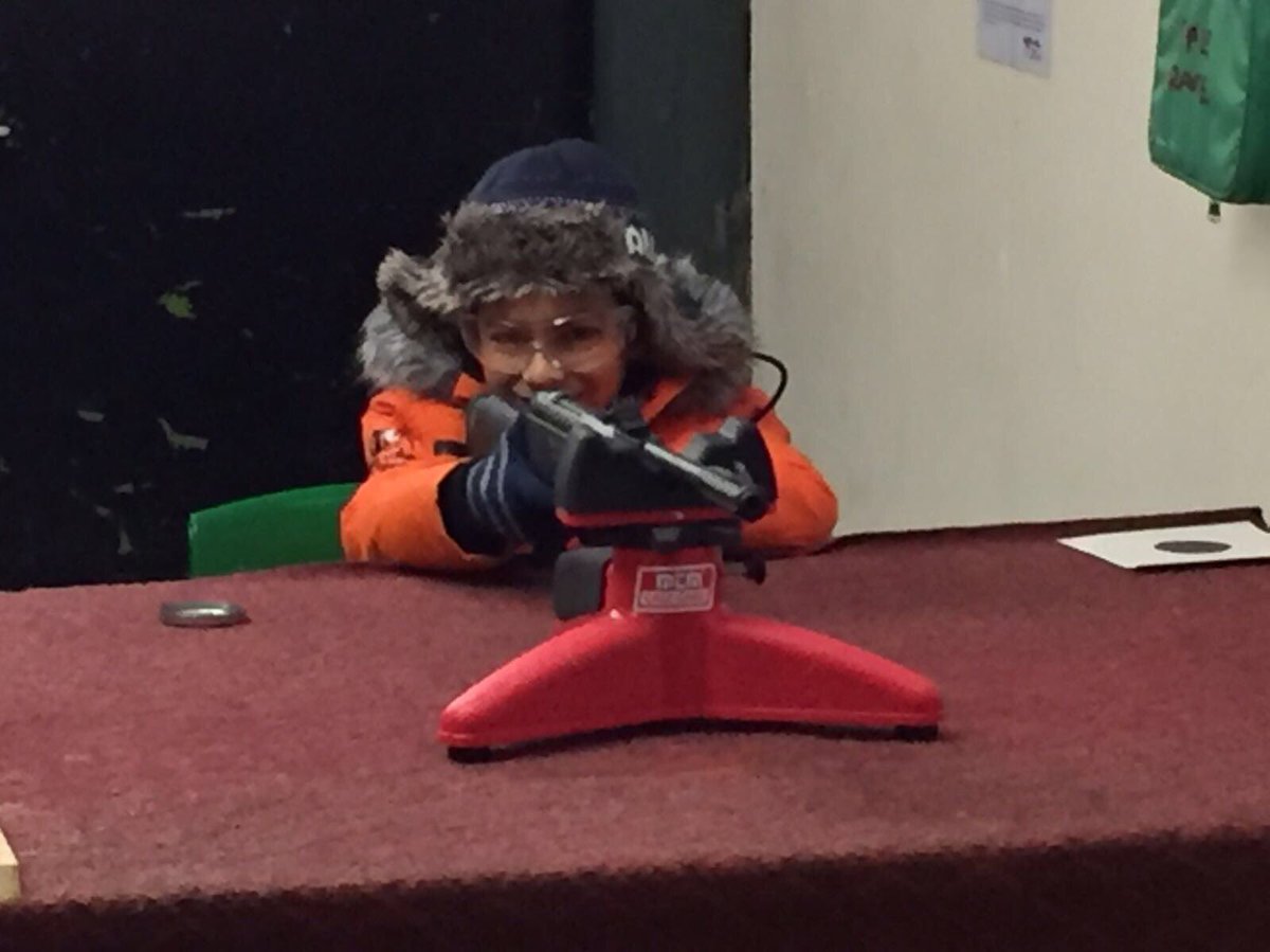 AHFScouts's tweet image. It’s never cold when you’re having FUN 😃💪🏼 

A brilliant morning at @BowleyCS with the very professional  @WoodSageOutdoor team. 

60 scout children enjoyed archery, rifle shooting, tomohawks, leap of faith and the zip-line!!