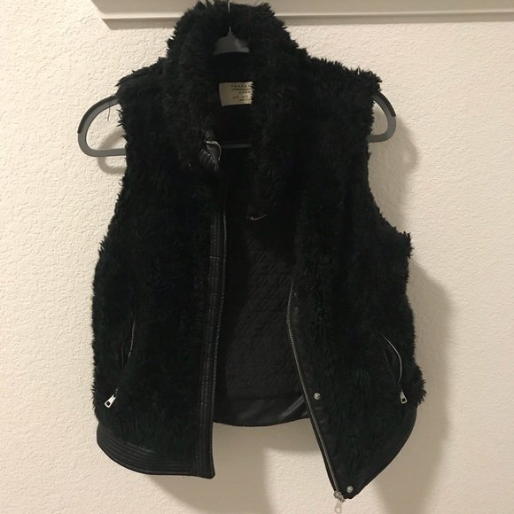 VXNDesigns's tweet photo. So good I had to share! Check out all the items I'm loving on @Poshmarkapp from  @crackerjackkat  : https://t.co/Kb36TFheRa https://t.co/6NO0P41ZyM