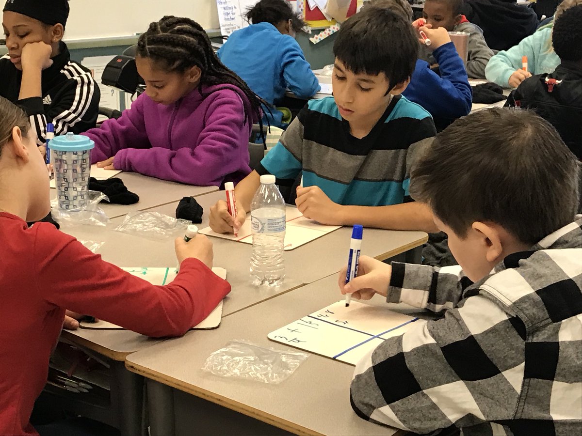 MVEMustang's tweet photo. Student leaders in @Steph_teaches class teaching their classmates Math. #AVIDStrategy #TeamWork https://t.co/rq2KjUrh7W