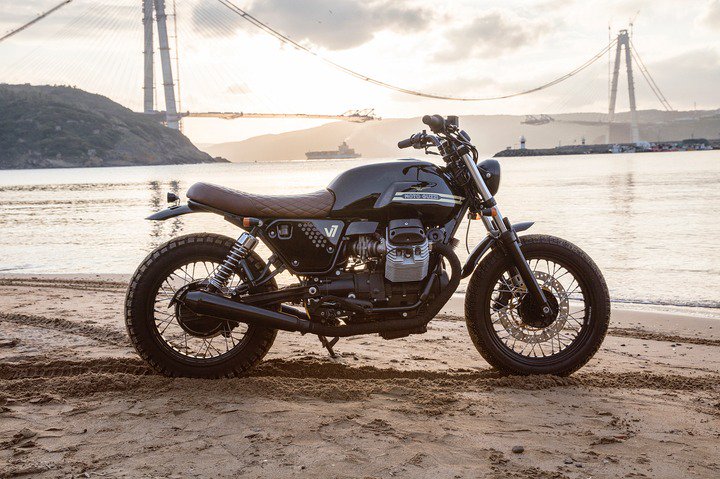 BikeVX's tweet photo. #MotoGuzzi #V7 Classic by #BunkerCustomCycles
https://t.co/CKFwU6Sx3P
#scrambler #motorcycle #bike https://t.co/oiUSwMtt80