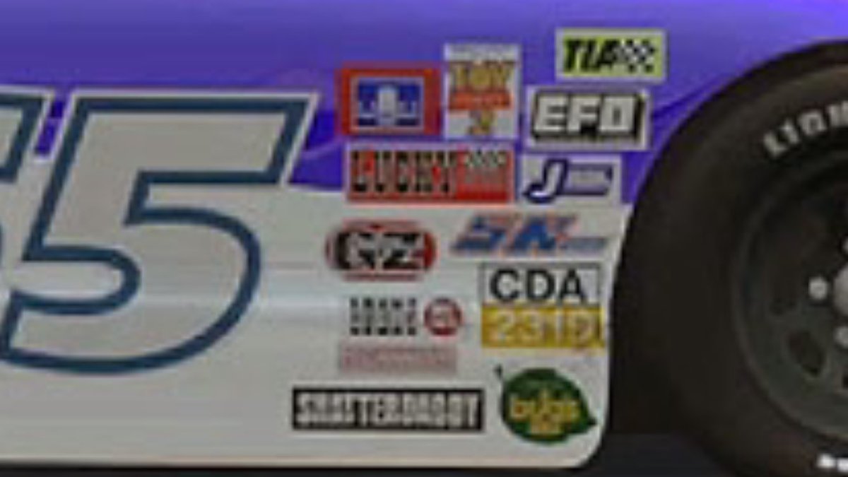 忍者セト影 赤髪丸 カーズのティーザートレイラー見ると レーサーの1人に トイスト2 と バグズライフ とモンスターズインク のcdaの暗号 コード2319 がスポンサーとして登場してた 一瞬やし ティーザートレイラーやけどここまで凝ってて 遊び心