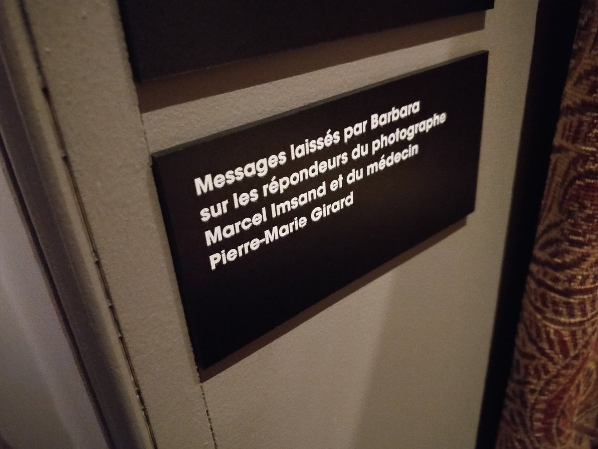 Alexandre_Sim's tweet photo. Séquence décalée à la Philharmonie de Paris !
Barbara et ses messages laissés sur répondeur : inédits et donc immanquables.

#lastdays 
#expoBarbara https://t.co/dKSZkTlRdw