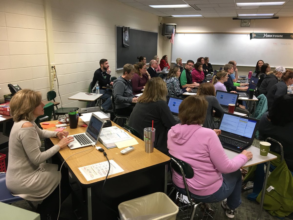 MrKerkhoff_BCS's tweet photo. YCS Teachers learning about Google Add-Ons and Extensions during our #YCSDigitalPlayground https://t.co/31gCXvt3st