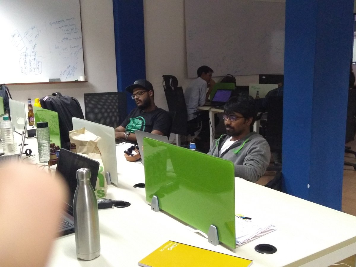 Teams in the last hour of action! 👩‍💻👨‍💻👻 #CodeForBeer 🍻