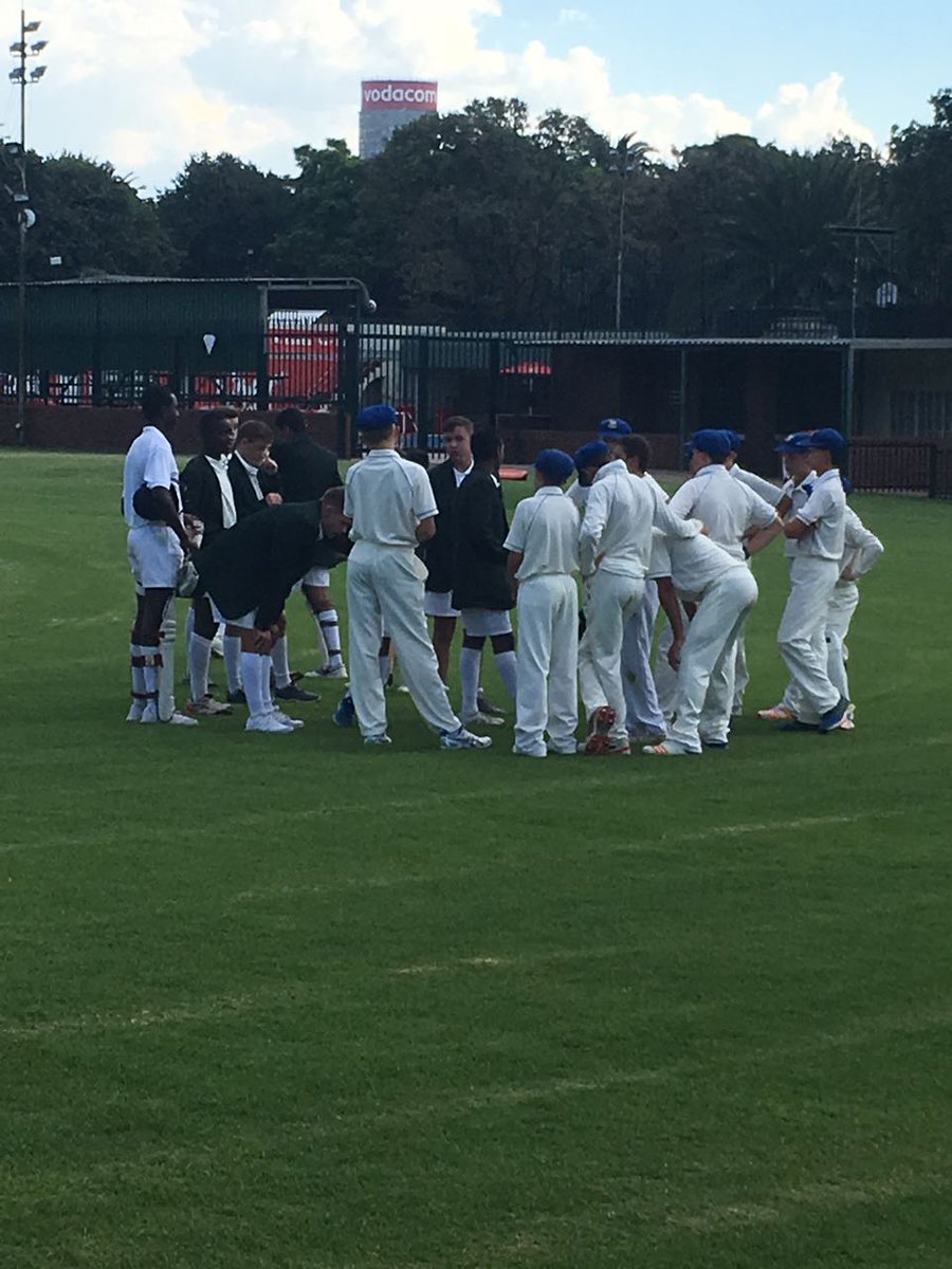 KingEdVIISchool's tweet photo. #RedCricket @klofie_sport 14A 134/10 D Bacher 5/10. @KingEdVIISchool 14A 137/7.Bacher 48. KES won by 3 wickets #redthanksKlofies game played in great spirits, red friendship shared! Well done #rednewbies🏏👌 @DaMata1975 #2018readysteadygo https://t.co/GtzGPhAMdL