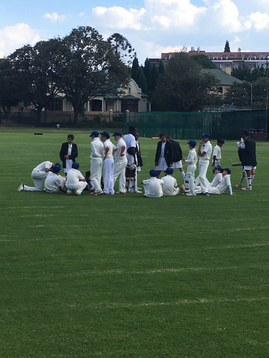 KingEdVIISchool's tweet photo. #RedCricket @klofie_sport 14A 134/10 D Bacher 5/10. @KingEdVIISchool 14A 137/7.Bacher 48. KES won by 3 wickets #redthanksKlofies game played in great spirits, red friendship shared! Well done #rednewbies🏏👌 @DaMata1975 #2018readysteadygo https://t.co/GtzGPhAMdL